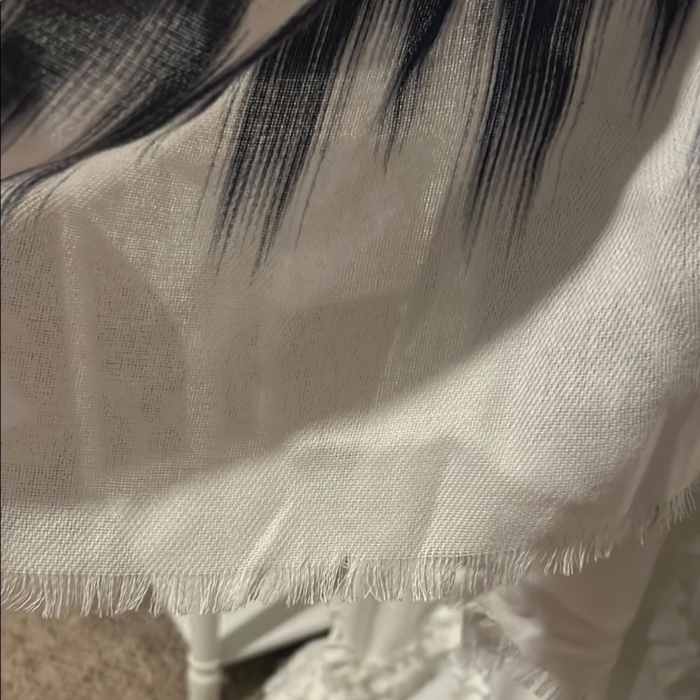 Talbots Chic Black and White Scarf - Picture 3 of 4